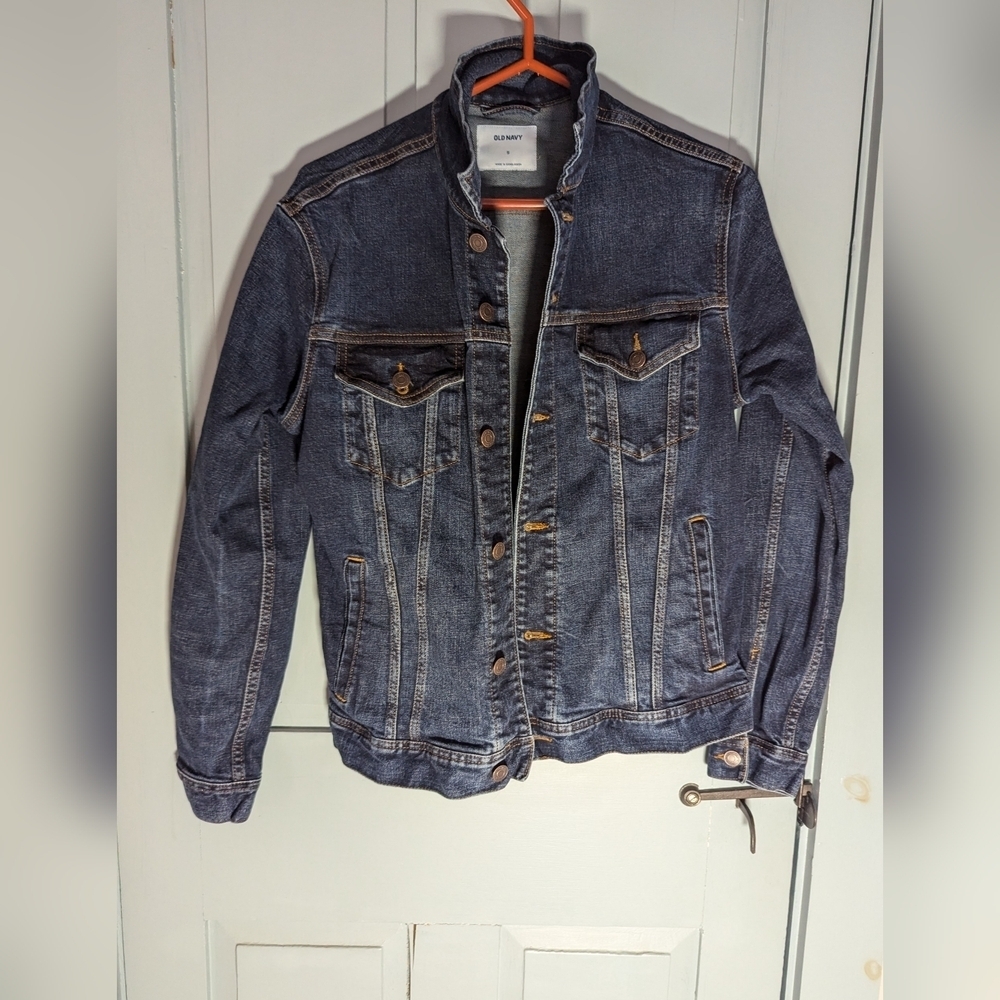 Old Navy Jean Denim Crop Boxy Jacket  Dark wash S inside pockets copper buttons